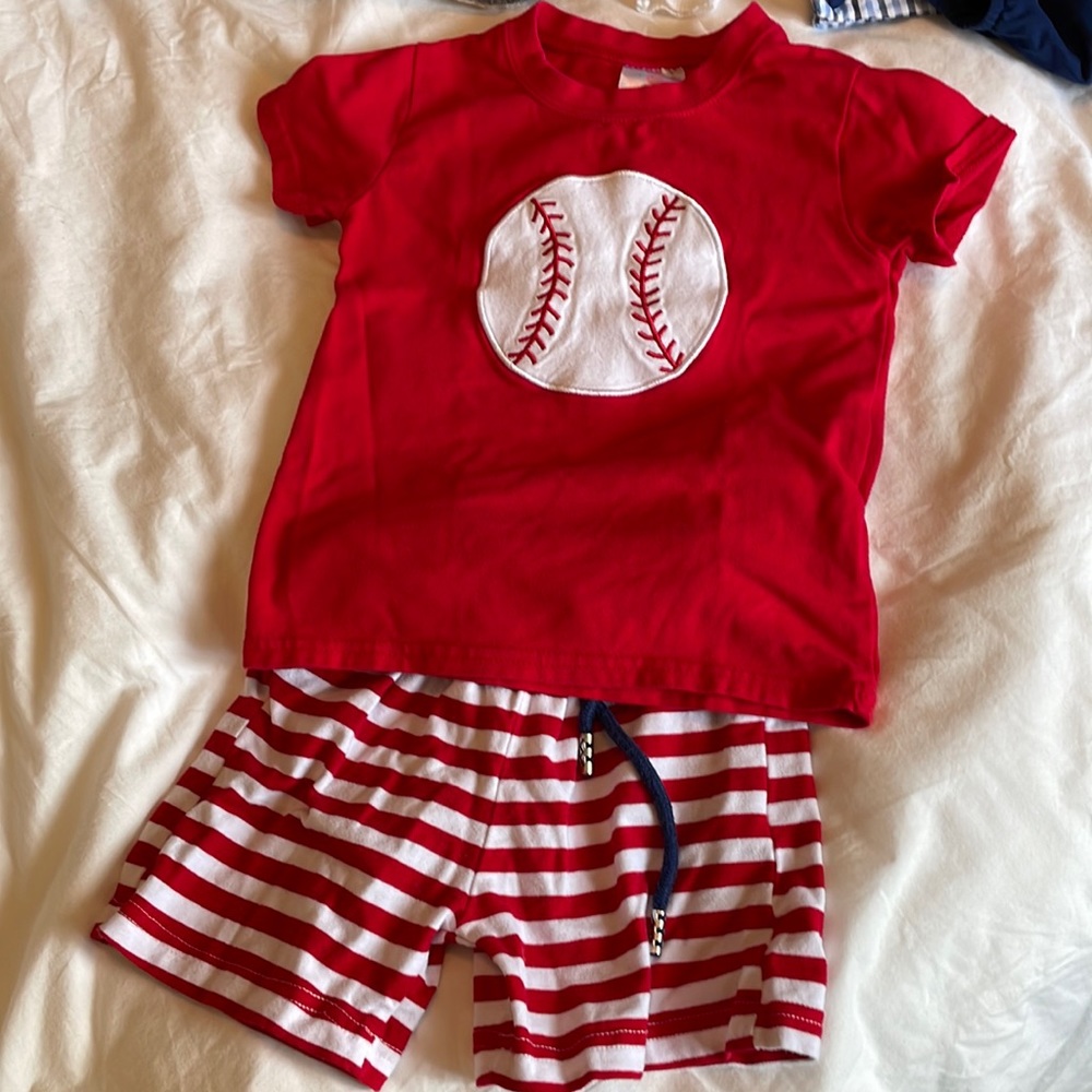 Red appliqué baseball T-shirt with red/white stripe shorts